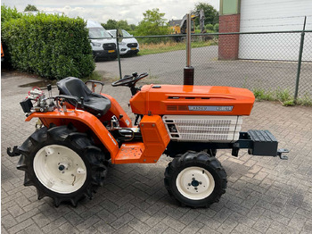 Compact tractor Kubota B1500DT: picture 5