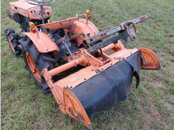 Compact tractor Kubota B7000: picture 4