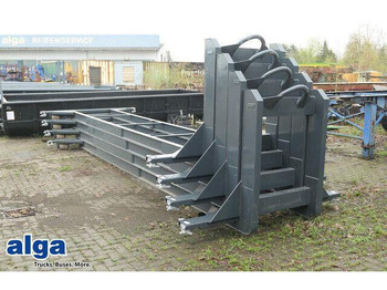 Hook lift truck