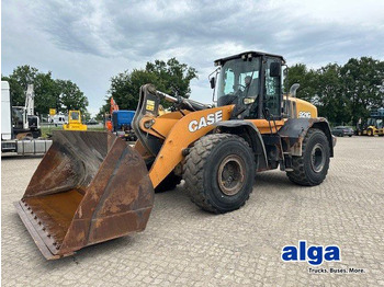 Wheel loader CASE