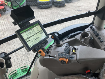 Farm tractor John Deere 6R 215: picture 5