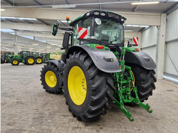 Farm tractor John Deere 6R 250: picture 3