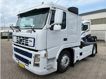 Tractor unit VOLVO FM9