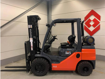 LPG forklift Toyota 02-8FGF30: picture 2 LPG forklift Toyota 02-8FGF30: picture 2