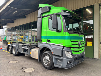 Container transporter/ Swap body truck MERCEDES-BENZ