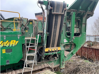 Mobile crusher McCLOSKEY