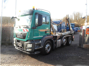 Skip loader truck MAN TGS 26.420