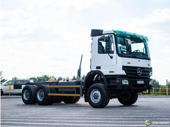 Cab chassis truck : picture 2
