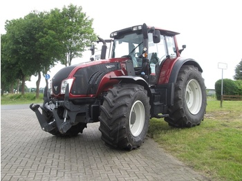 Farm tractor Valtra T213 Versu: picture 1