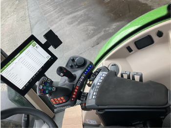 New Farm tractor Fendt 724 Vario Gen6: picture 3