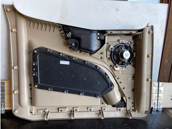 Cab and interior MERCEDES-BENZ