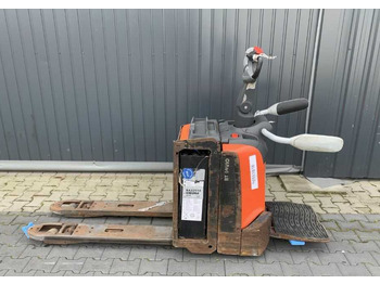Pallet truck BT LPE200: picture 2