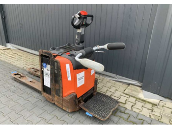 Pallet truck BT LPE200: picture 3