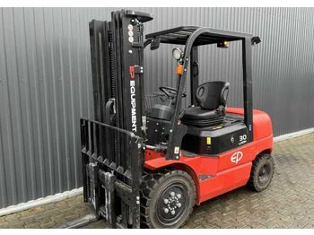 Electric forklift