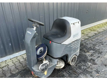 Scrubber dryer