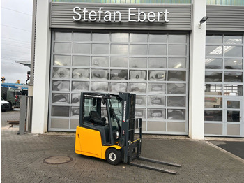 Electric forklift JUNGHEINRICH EFG