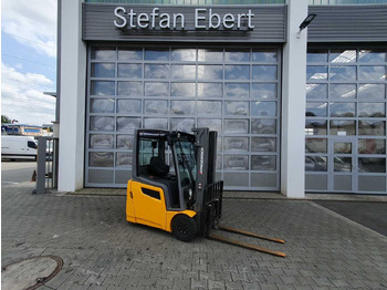 Jungheinrich EFG 215 / Triplex: 4.25m! / SS / nur 1.368h! leasing Jungheinrich EFG 215 / Triplex: 4.25m! / SS / nur 1.368h!: picture 1