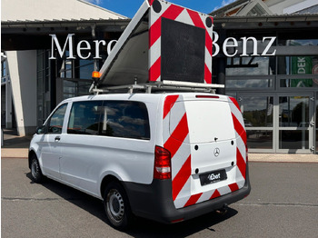Passenger van MERCEDES-BENZ Vito 111