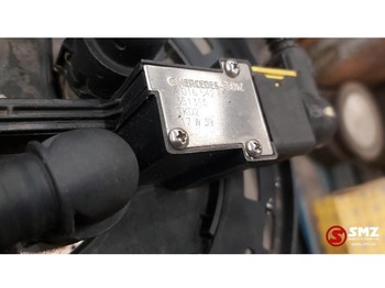 AdBlue tank for Truck Mercedes-Benz Occ AdBlue tankvlotter Mercedes Actros MP4: picture 3