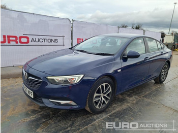 Car 2017 Vauxhall Insignia: picture 1