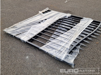 Agricultural machinery Unused 14' Driveway Gates: picture 3