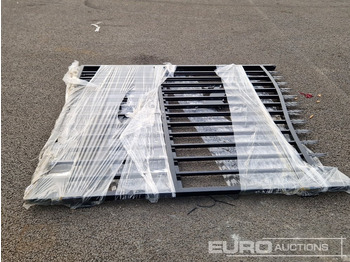 Agricultural machinery Unused 14' Driveway Gates: picture 2