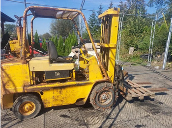 Diesel forklift CATERPILLAR
