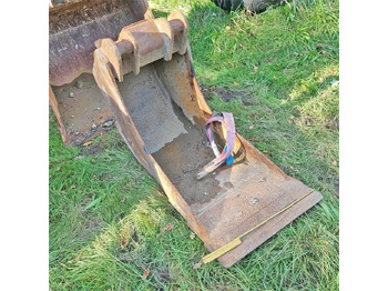 Excavator bucket