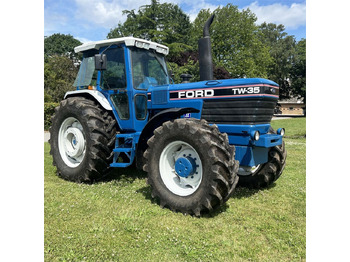 Farm tractor FORD