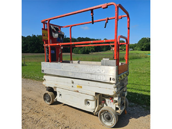 Scissor lift JLG