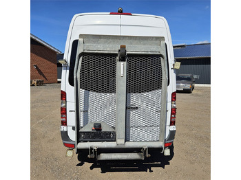 Passenger van Mercedes Sprinter 316 CDI: picture 5