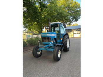 Farm tractor FORD