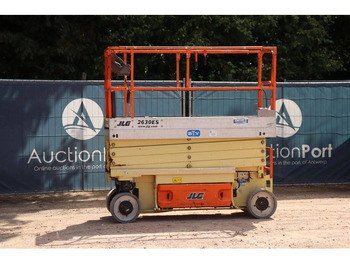Scissor lift JLG