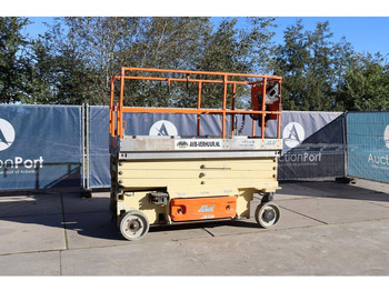 Scissor lift JLG