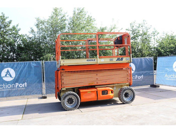 Scissor lift JLG