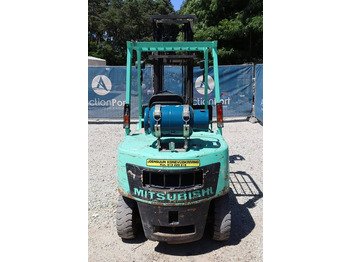 LPG forklift Mitsubishi FG 30 T: picture 5