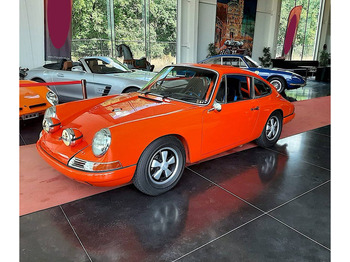 Sedan PORSCHE