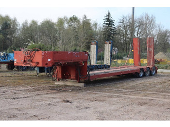 Low loader semi-trailer