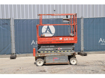 Scissor lift SKYJACK