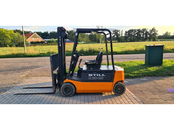 Electric forklift STILL R20