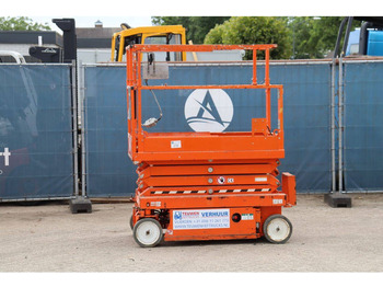 Scissor lift SKYJACK