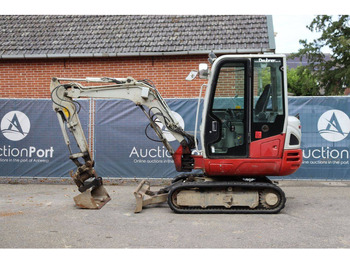 Crawler excavator Takeuchi TB230: picture 2
