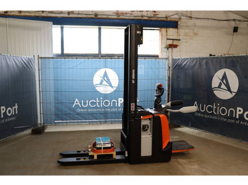 Stacker TOYOTA