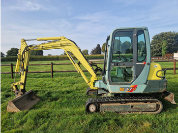 Crawler excavator Yanmar B37: picture 1