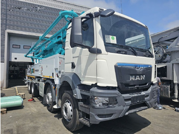 Concrete pump truck MERCEDES-BENZ