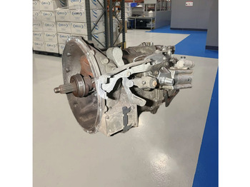 Spare parts Mercedes-Benz: picture 3