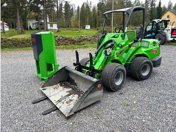 Skid steer loader AVANT