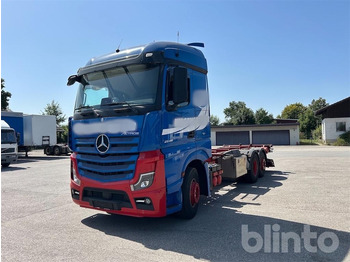 Container transporter/ Swap body truck MERCEDES-BENZ Actros 2545