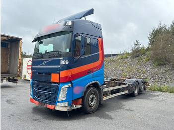 Container transporter/ Swap body truck VOLVO FH16