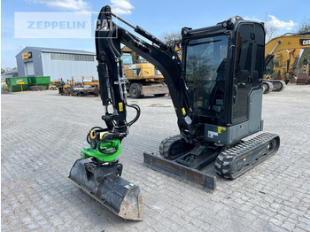 Mini excavator CATERPILLAR 302